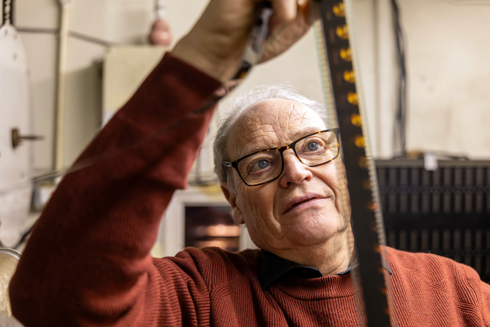 Picture House projectionist Bob Pearson