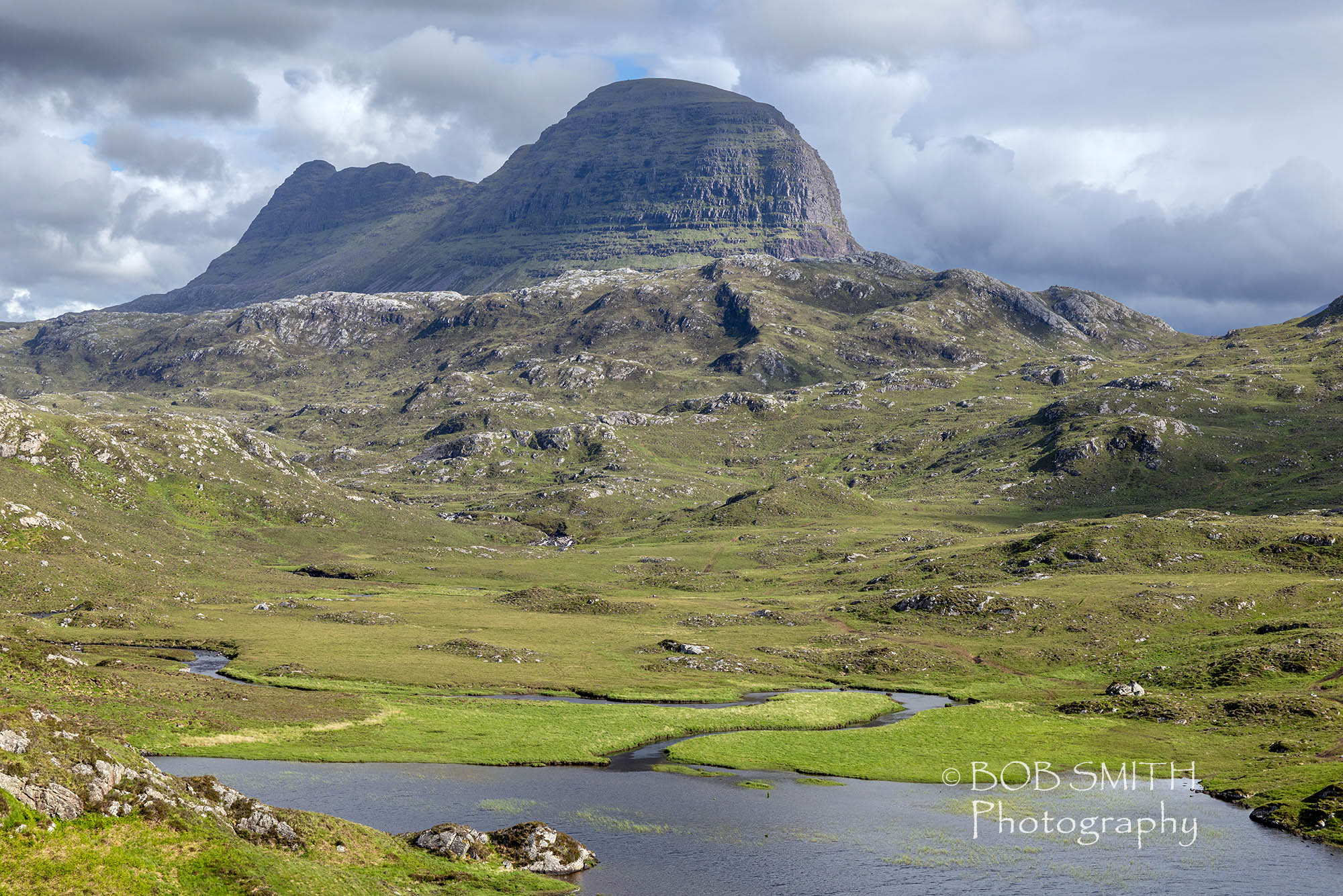 Suilven, with Loch na h-Airigh Fraoich in the foreground